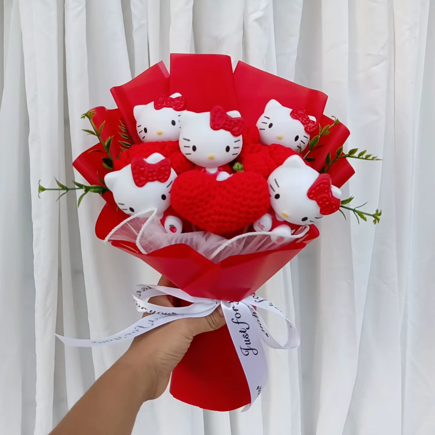 Hello Kitty Hand Woven Rose Bouquet Kawaii Anime Vinyl Hello Kitty Doll Valentine'S Day Christmas Holiday Gift
